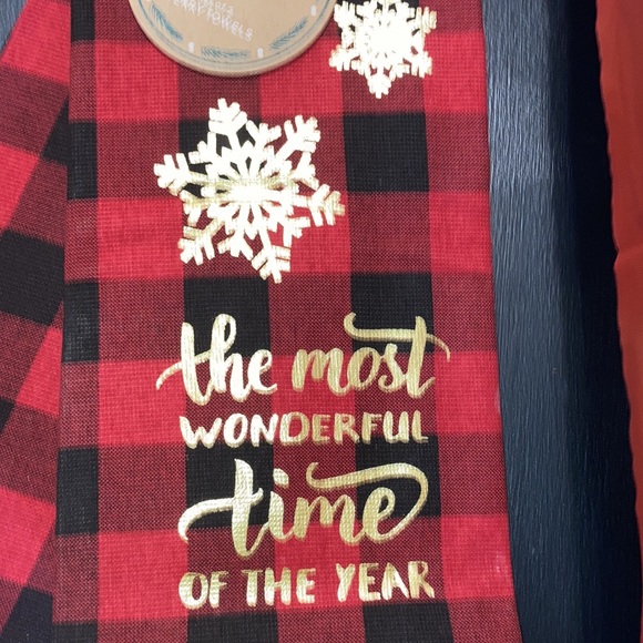 Red Plaid Holiday towel bundle of two- it’s the most wonderful time of the year - Picture 2 of 3